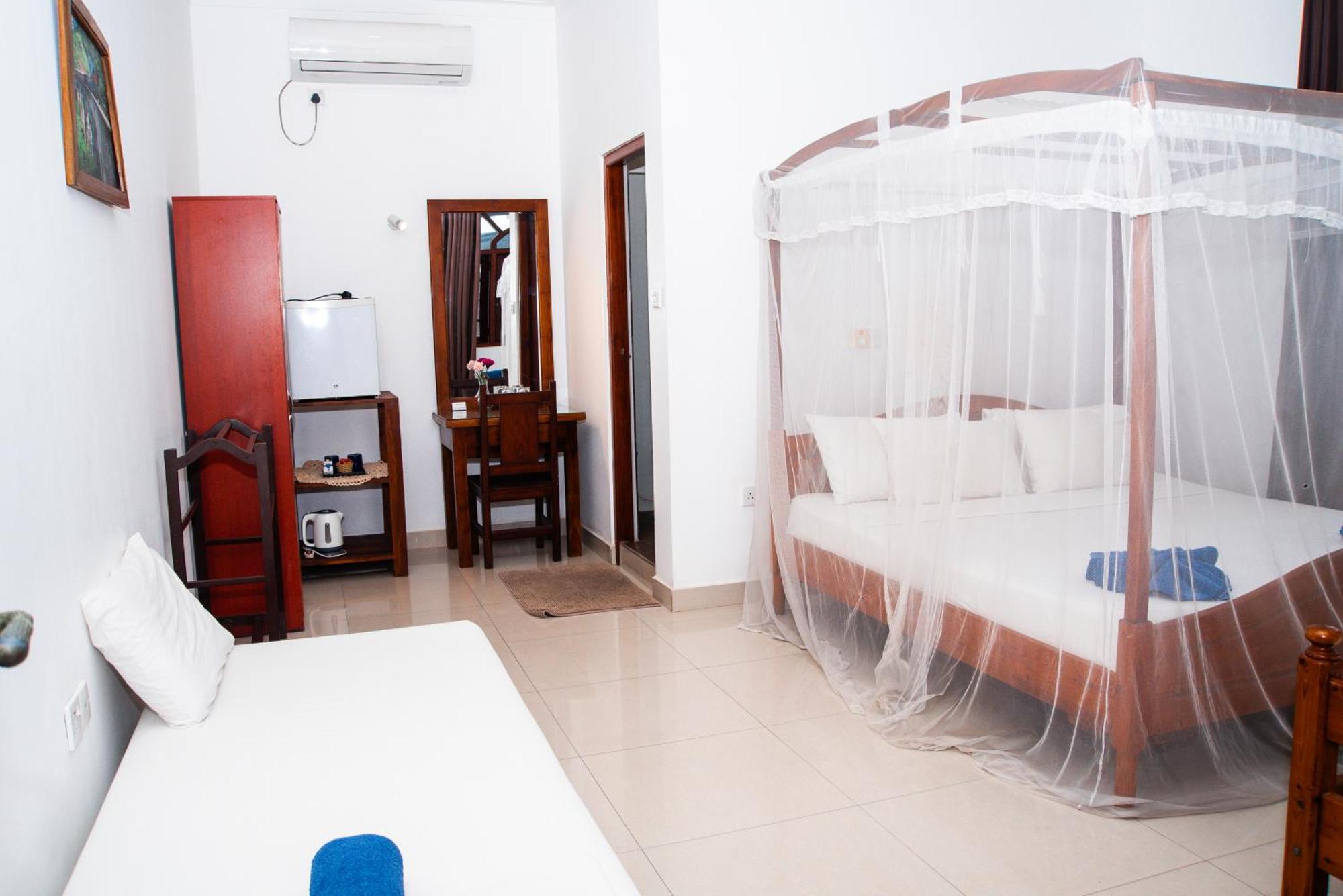 Angel Inn Guest House Негомбо Экстерьер фото