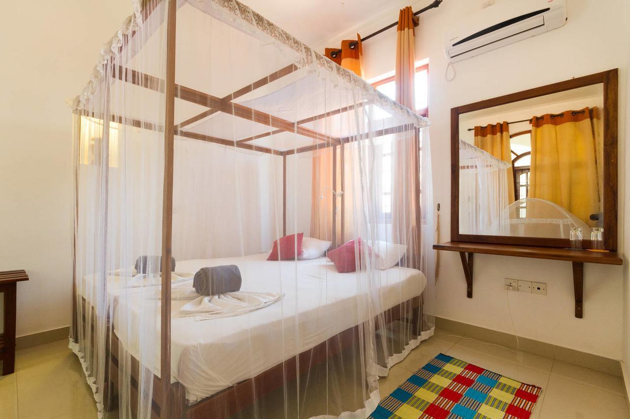 Angel Inn Guest House Негомбо Экстерьер фото