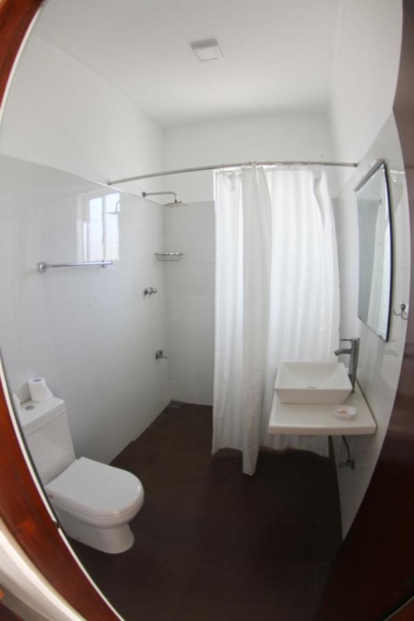 Angel Inn Guest House Негомбо Экстерьер фото