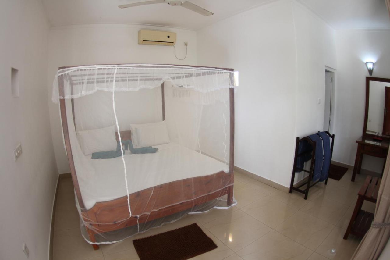 Angel Inn Guest House Негомбо Экстерьер фото